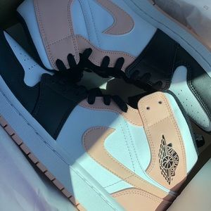 Meet your Posher, Max